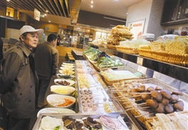 深圳市首批2條省級(jí)餐飲服務(wù)示范街正式授牌，引領(lǐng)餐飲服務(wù)品質(zhì)新標(biāo)桿